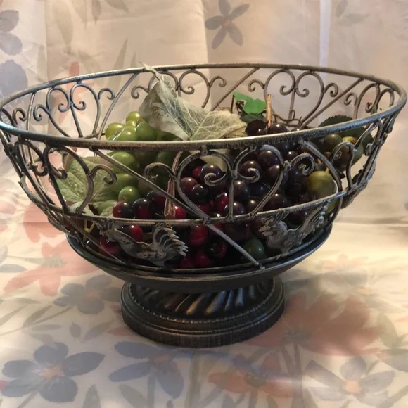 Vintage Boho Rooster Black/Silver Metal Fruit/Egg/Vegetable Bowl/Basket 7”x12” - Picture 3 of 6